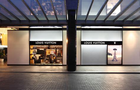 louis vuitton melbourne crown shop